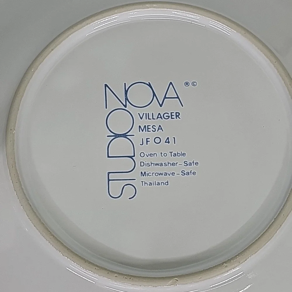 Studio Nova Villager Mesa Set Service 8‎ VTG MCM Dinnerware Plates Retro